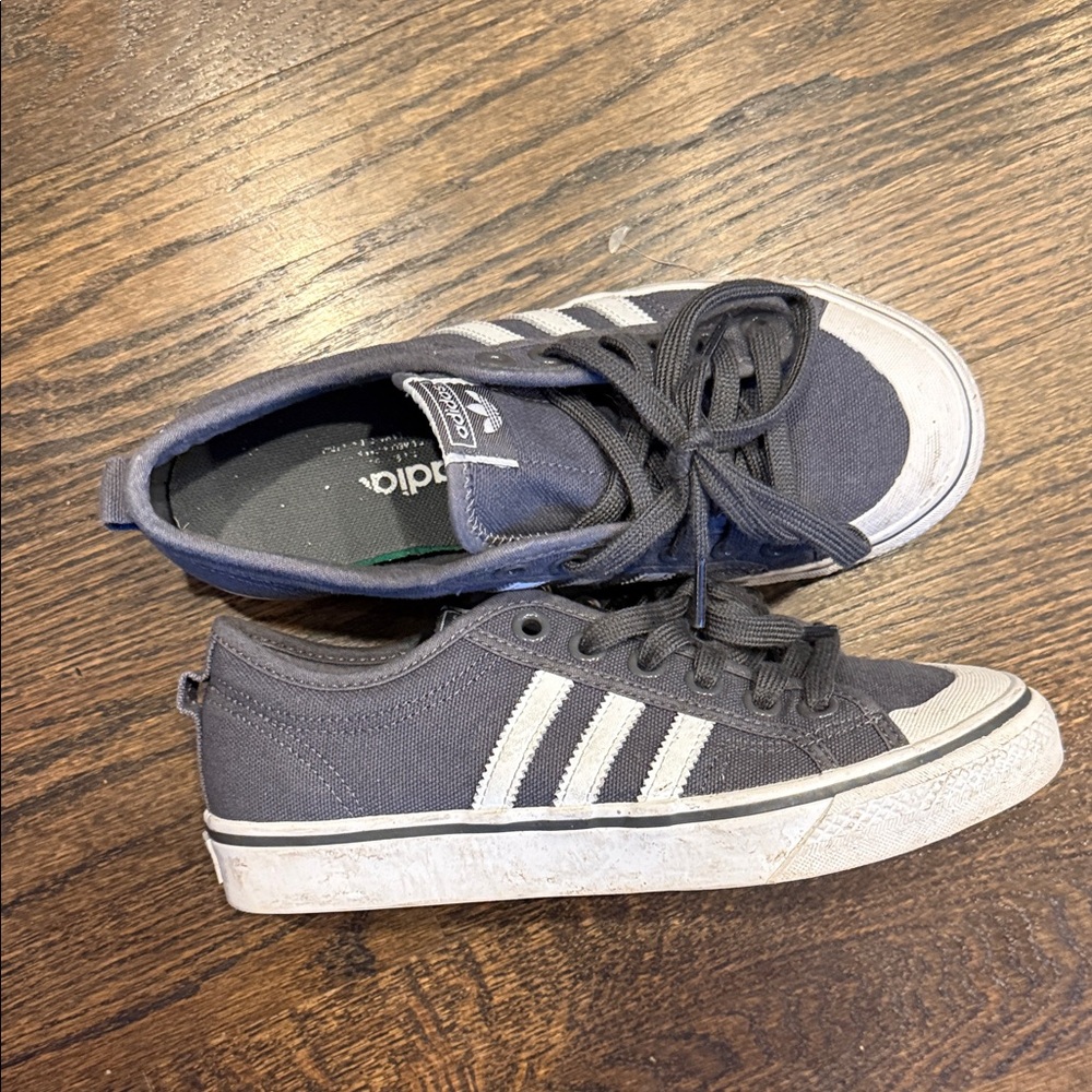 Adidas woman’s 6 Charcoal and White Sneakers fair
